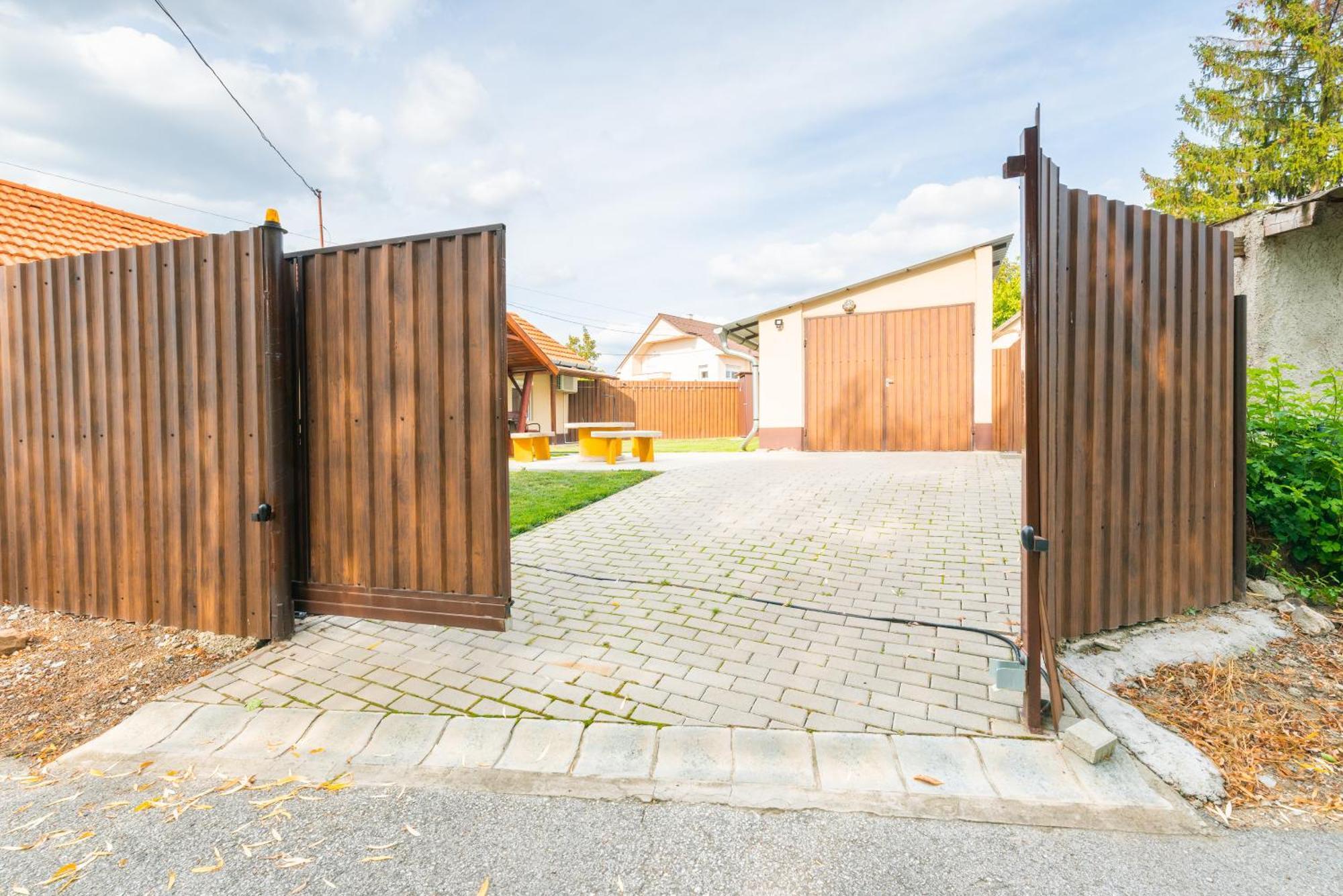 Dió Vendégház Mezőkövesd Exterior foto
