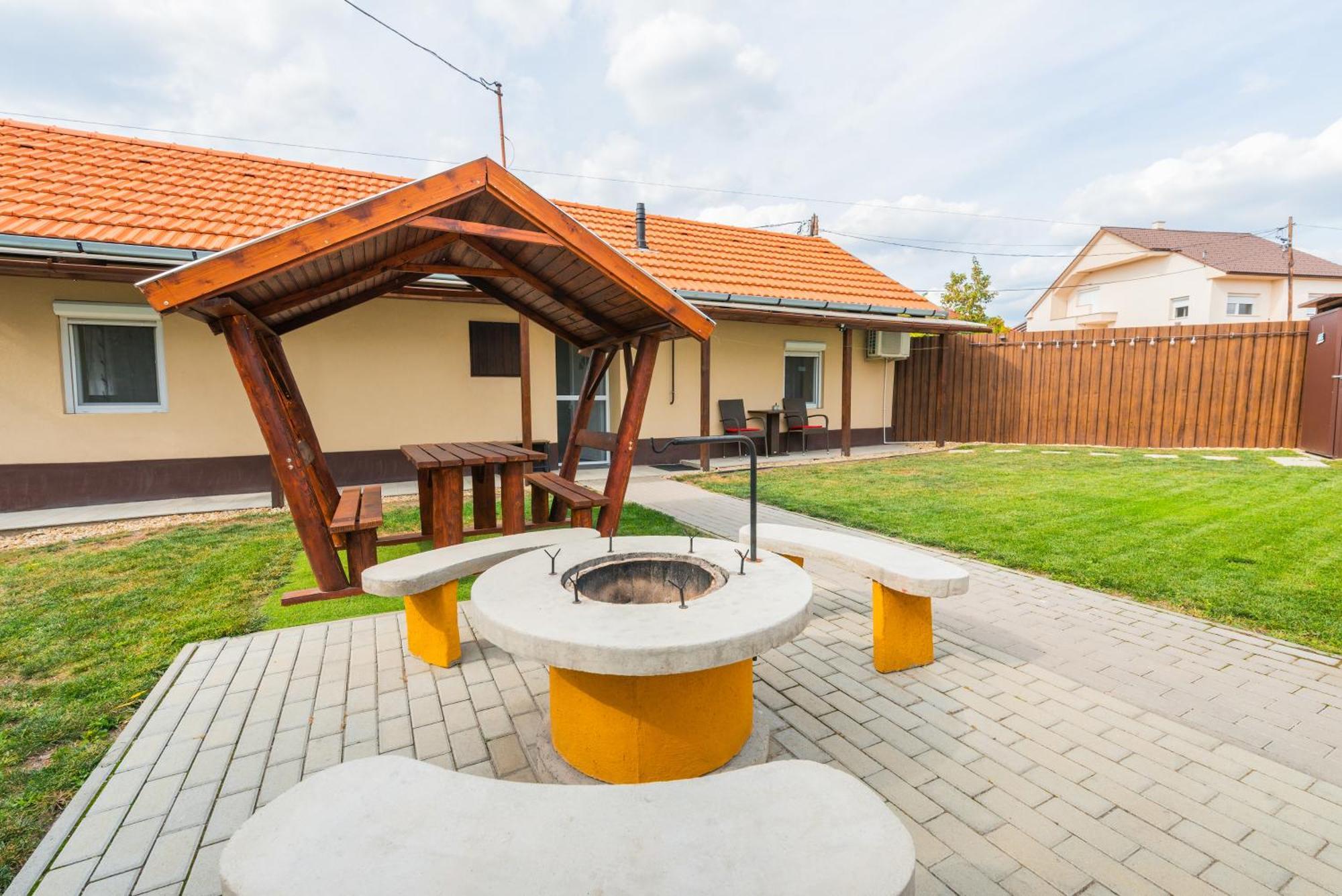 Dió Vendégház Mezőkövesd Exterior foto